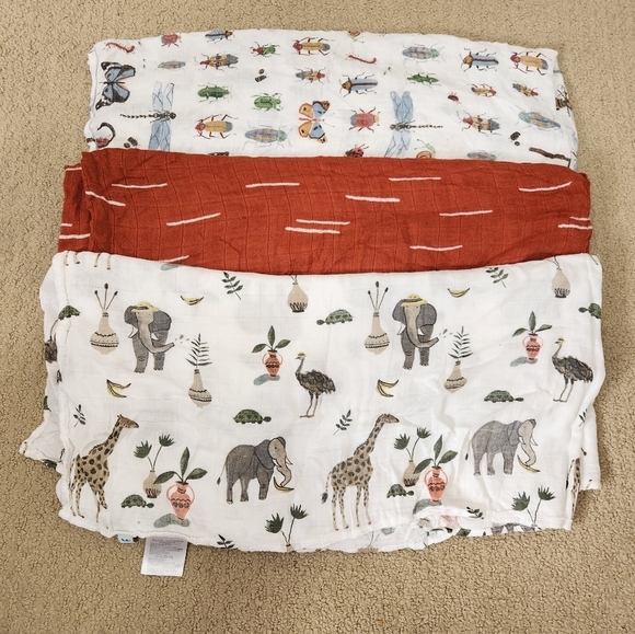 Little Unicorn Deluxe Muslin Unisex Infant Bug, Safari Print Swaddles x 4 - Picture 4 of 13